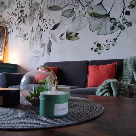 Le Celadon